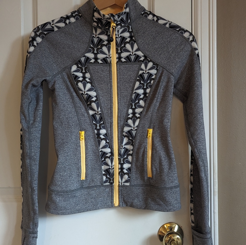 Ivivva Athletica Sweatshirt Size 10 Girls Full Zip  Long Sleeve